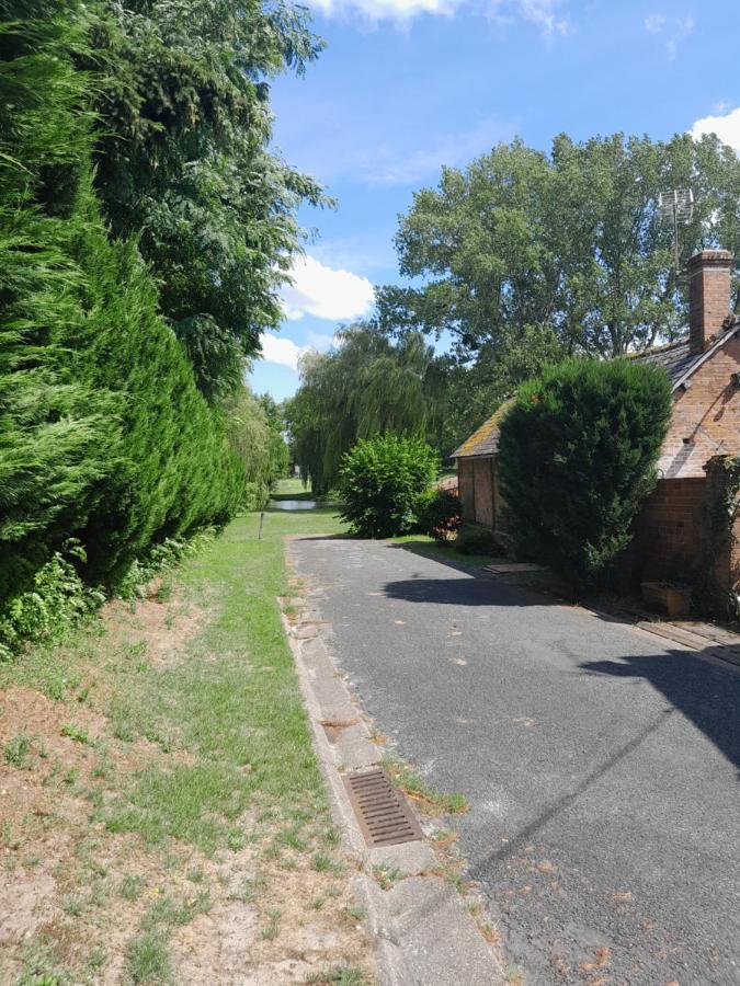 Chez Santia Villa Brinon-sur-Sauldre Екстериор снимка
